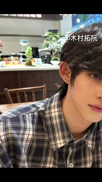 大家在找的一半一半无缝衔接拼图制作教程来了#一半一半 #一半一半拼图 #醒图 #醒图创作者 一半一半图片怎么拼图 抖音一半一半图片 一半一半照片教程 一半一半拼图教程