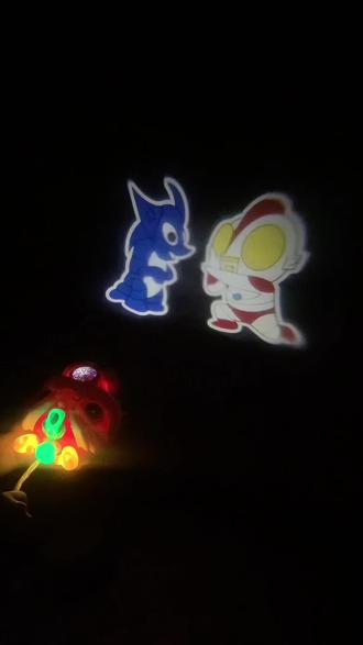 萌狮投影灯笼泡泡机,给新年增添更多乐趣。#儿童玩具 #创作者中心 #创作灵感 #泡泡机 #国潮玩具