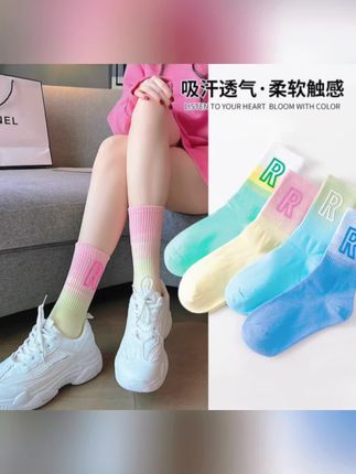 渐变字母网红中筒袜子春夏秋季多巴胺运动袜ins彩色个性外穿潮袜#字母袜 #袜子 #袜子穿搭 #中筒袜 #女袜