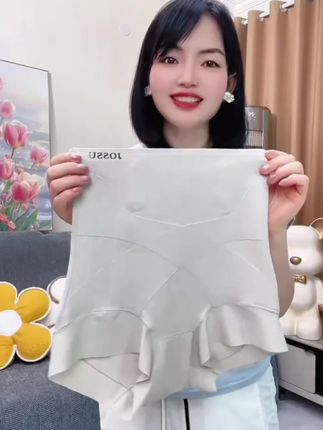 精致女生精致穿搭,爱自己就要管理好身材#收腰收腹提臀瘦腿 ,包裹赘肉绝绝子#紧实赘肉凹凸有致#谁穿谁好看不分年龄段 。