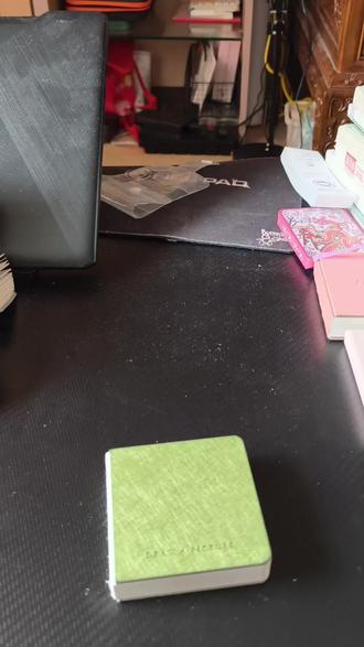 轻听翻翻乐,机压胶粘缝线三重保护,结实耐用。