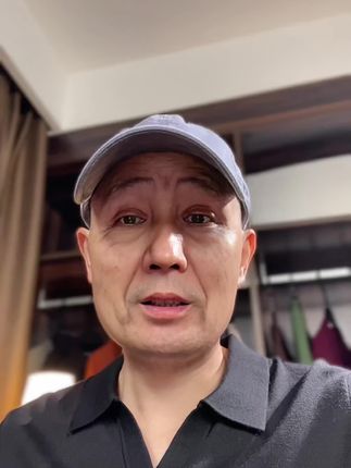 真正好的衣服自带贵气,不用操心搭配,随便穿都能穿出高级感来。