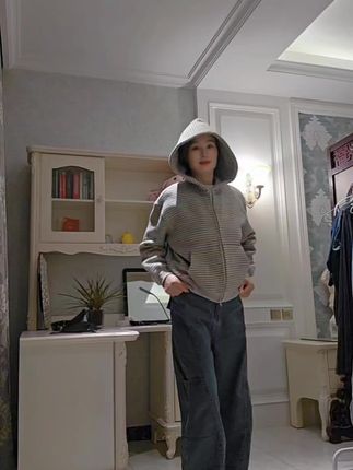 秋天的风刮的好冷#秋冬该有的样子#秋冬穿搭