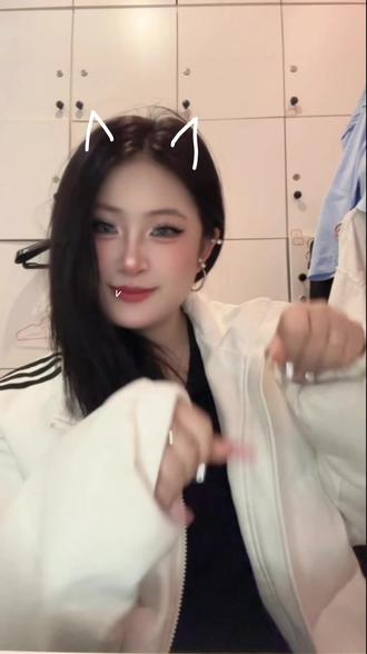 在你的鼻孔尿尿~#喵喵 #手势舞教程 #简单手势舞