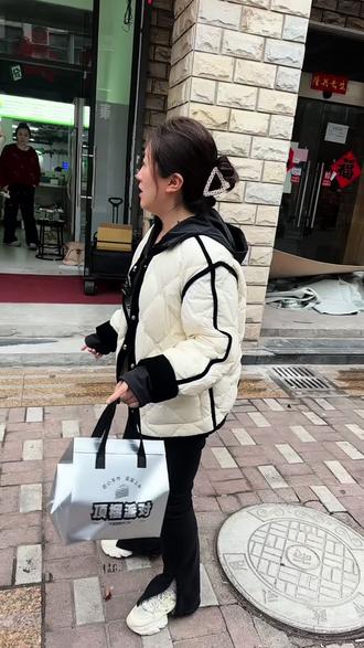 江宁的顶榴派对用料真丰富就这个价格闭眼囤#榴莲 #榴莲爱好者