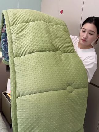 二十几块钱到手一条可以机洗的豆豆被 现在的价格也太合适了.面料软糯亲肤;贴身盖贼舒服#工厂一手货 #超便宜划算