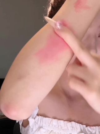 戈戈舞小飞碟腮红盘水光膏多用膏单色膨胀色显嫩自然低饱和平价#哑光质地#舒适绒感#融肤效果佳#特别适合秋冬季节#低饱和色自然粉嫩