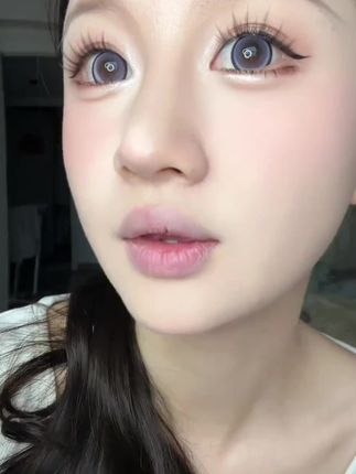 十几块钱 便宜喽嗖,用一整年都用不完#液体眼影 #美妆 #新手化妆教程@DOU+小助手 @DOU+好生意