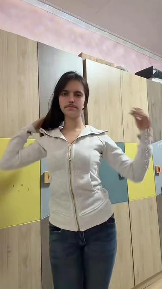 诶~~哈🤠🤠🤠
#毛蛋摇 #变装#卡点#氛围灯