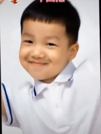 #我家的几个宝贝向爷爷,奶奶,叔叔阿姨们问好,祝大家中秋佳节合家团园,节日快乐