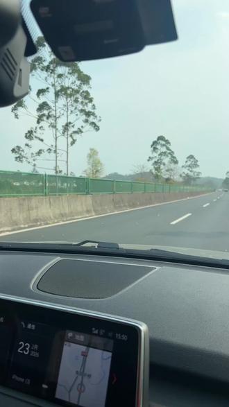 潮汐车道,为清连交警点赞!