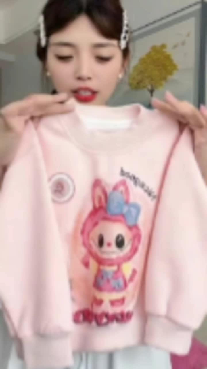#卫衣 #面料柔软舒适 #秋季穿搭 #生女儿就是用来打扮的