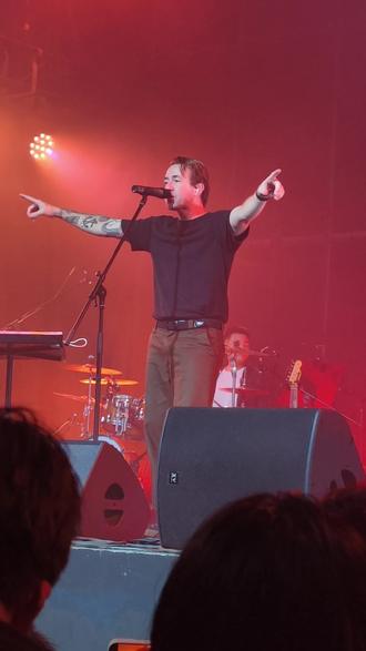 《sold out》现场版下,现场燃爆了