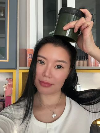 #热门啦 #滋养柔顺发膜 #分叉打结 #干枯毛躁 #滋养头发   姐妹们必须要买 没有比这个更好的发膜 巨好用 彻底改善发质