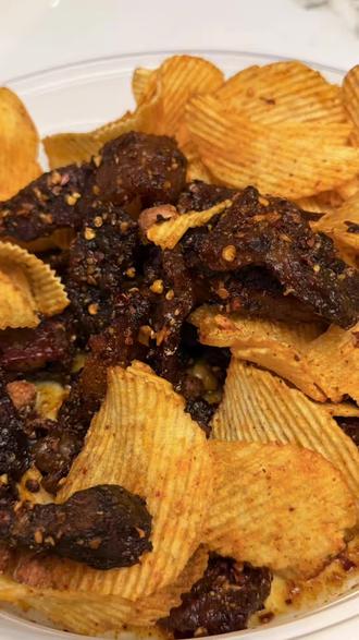 薯片牛胸口 哪个发明的 出来!#薯片牛胸口 #牛胸膘 #牛胸口 #成都外卖 #成都美食