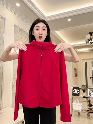 #运动外套 #洋气减龄 #谁穿谁好看 #运动上衣 #大码显瘦