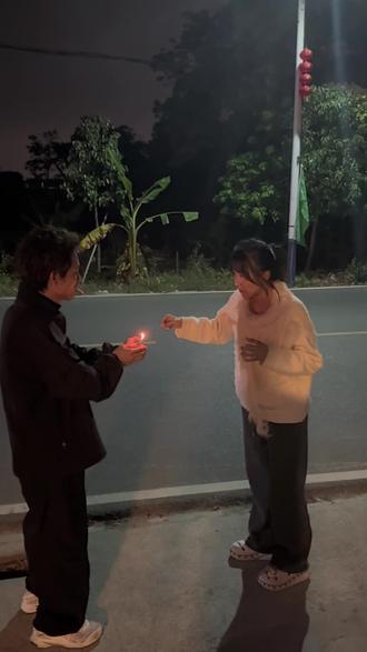 牛栏山怎么不管用啊#仙女棒烟花 #仙女棒喷火#牛栏山