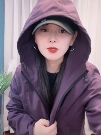 2025秋季新款时尚防风短款收腰连帽风衣工装韩版休闲外套女#秋季新款#连帽外套#短款外套#遮肉显瘦#休闲百搭@DOU+上热门 @DOU+小助手