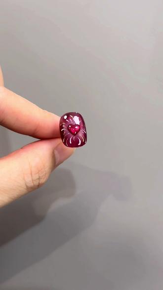 Piu~peng!指间绽放的爱心烟花!哈哈哈#美甲教程 #爱心美甲 #圣诞美甲 #衣问衣答衣帽间 #抖音生活观察计划