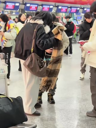 我其实对天气不感兴趣 我只是想知道你会不会太冷 #王橹杰
