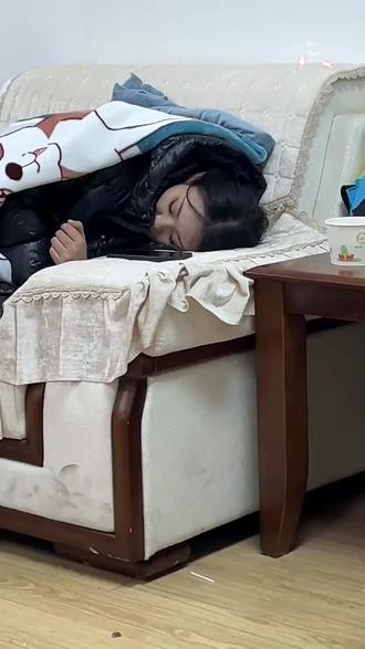 最后的避风港也被一把大火烧了😭#唐三妹的老家 #唐三妹 #内容太过真实