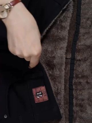 2025冬季加绒加厚保暖显瘦小黑裤秋冬高腰弹力小脚裤新中式女外穿#专业健身服 #速干冰丝短袖 #高腰运动裤 #潮流短裤套装 #透气速干运动裤