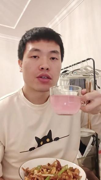谷氨酰胺这个健身补剂呢,对大多数人来说只要你训练到位都是有用的,特别是休息恢复不好的,如果你要是一天睡十二个小时那我觉得你真不需要,总结很有用的一款补剂#健身 #减肥 #减脂 #健身知识 #谷氨酰胺