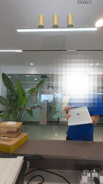 苹果电脑更换排线一定要使用原装排线! #苹果电脑黑屏 #mac黑屏 #mac #苹果电脑 #苹果
