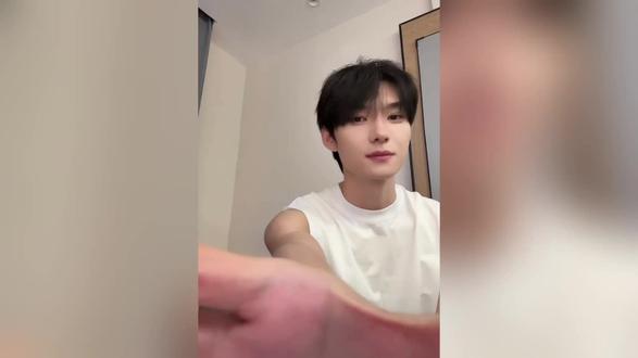 闲的没事 嘿嘿@小欲. @王译磊 @王译磊不娇娇 @王译磊工作室