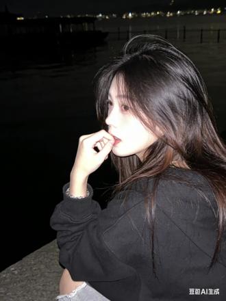 海边氛围感写真指令教程来啦#豆包ai #豆包P图已经nextlevel了 #豆包p图 #ai写真 #ai 清冷感写真 ai写真ai写真教程ai写真指令豆包生图豆包ai写真