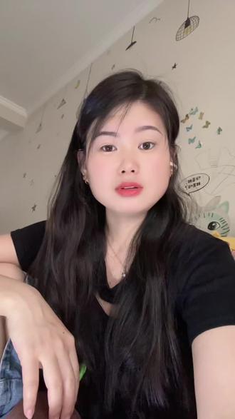 Polo衫和碎花裙 今天才懂这个梗,但不懂为啥又变成了一个穿搭搭配了呢
#碎花裙 #polo衫 #碎花裙和polo衫 #无碎花不夏天 #又到穿裙子的季节了