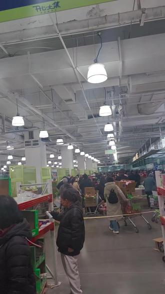 #山西美特好超市 #购物卡 美特好真的要倒闭了吗?#北京华联超市 才倒闭不长一段时间,是什么原因?