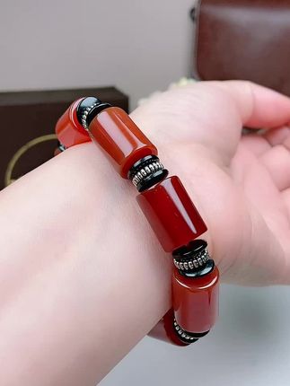 #红玛瑙 #气质百搭 #男女同款 #手串手链 #盘它就完了