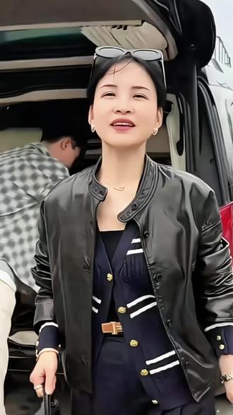 浩浩表白成功了,多亏哥哥姐姐的支持,作为老板,我也是大力支持#表白#男保姆#泰国老虎膏#福利