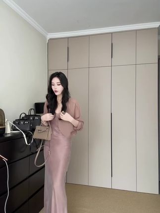 #连衣裙 #高级感穿搭 #显瘦连衣裙 #连衣裙穿搭 #夏天连衣裙