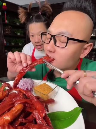 #妈呀太香了 #一口下去超满足又解馋 #好吃又解馋 #解馋必备 太香了😍