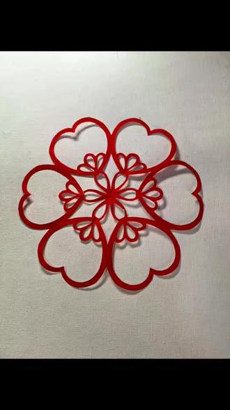 今日更新一副六折团花,新年快到了,快拿出你的剪刀和纸咱们一起窗花剪起来吧!#剪纸 #剪纸艺术 #窗花 #非遗 #圣诞的100种打开方式