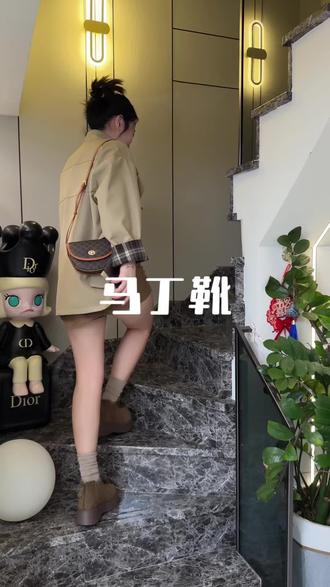 高帮的#马丁靴 咱们女生冬天穿显个不说 咋搭都好看#女鞋 #好鞋推荐 #女生必备 #冬季穿搭