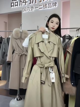 〈纪朵研〉1408春季西装领风衣拼接皮衣秋季女装女士翻领长款#风衣外套中长款 #高级感穿搭 #气质穿搭 #秋季穿搭 #通勤搭配