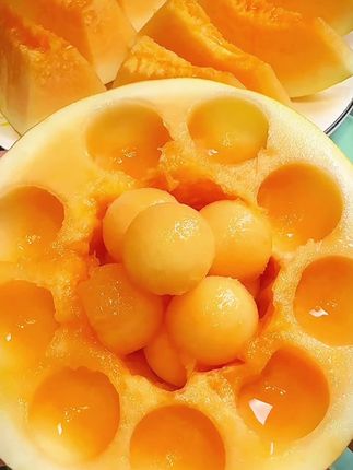 #应季水果 #谁懂这一口的好吃程度 #民勤蜜瓜 真的太甜太好吃了#优质水果 #水果