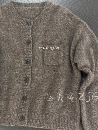 降温啦~这回该下单羊绒衫了吧😌#源头实力厂家 #张家港羊绒衫工厂店 #毛衣控 #简约穿搭