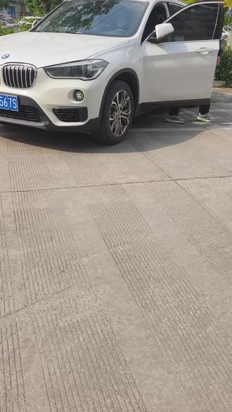 今天第二台宝马,更换225/50/18普利司通防爆胎。#更换轮胎 #汽车更换轮胎 #二手拆车轮胎 #强烈推荐 #撸车日常