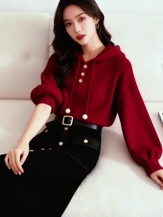 小众别致红色连帽抽绳纯色卫衣女款秋季黑色休闲百搭半身裙两件套#时尚穿搭 #谁穿谁好看 #时尚穿搭 #穿出自己的风格 #穿出高级感