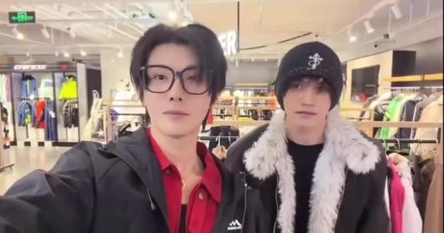 #旅游plog
天呀,滑雪vlog,吃太好了吧家人们
这画面不要太有爱啊🥹🥹@云旗Yunqi @郝熠然