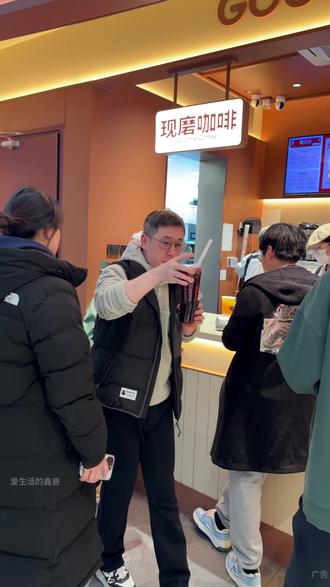 都去喝古茗爆品回归的黑桑凤梨,桑葚+草莓+凤梨 酸甜清爽真的好好喝!#古茗黑桑凤梨 #古茗新品 #古茗 #节后复式自救指南 #比会吃更惠吃