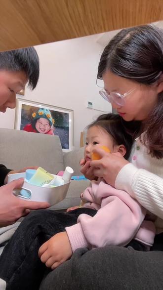 #悦哺面霜 来活动了,现在拍正装送面霜小样很实用,这款非常适合春夏天使用,冰冰凉凉不黑脸,家里有娃的一定要试试#宝宝面霜