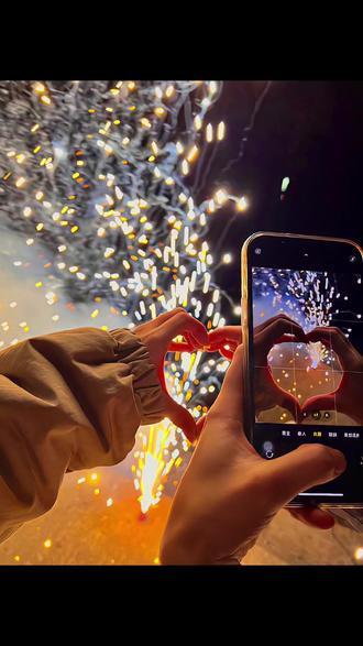 终于知道这个过年拍的烟花怎么调了,绝绝子了#调色 #滤镜调色 #烟花调色