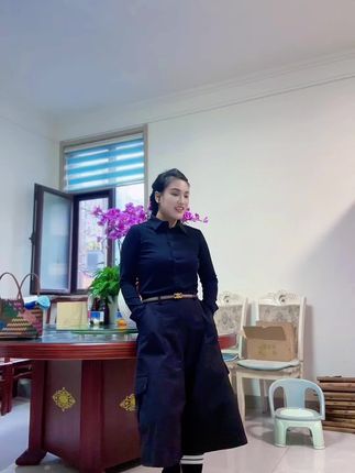 有人发信息给我,我看了一眼没回,那一刻我才明白,其实我可以秒回,也可以已读不回,还可以不读不回,全看你是谁,大家都是手机不离身的人,跟忙不忙没有关系,只是看你重不重要而已,所以啊,久处不厌,闲谈不烦,从不敷衍,绝不怠慢,这几个字概括了所有令人舒服的关系,无论是友情还是爱情,像我这种既注重细节,又敏感到爆炸的人,只要你语气不对劲,我就瞬间不想跟你说话了。”