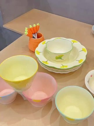 手绘重工浮雕米饭碗#颜值餐具 #提升幸福感好物 #高颜值厨具 #爱了爱了🥰🥰🥰 #陶瓷餐具@巨量千川