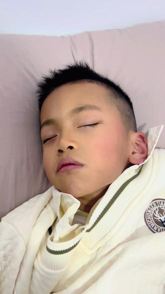 #小孩哥 #凌晨叫起放鞭炮
强制开机中……